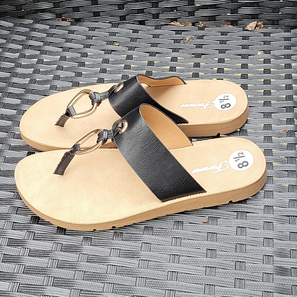 NWT Black Thong Sandal
